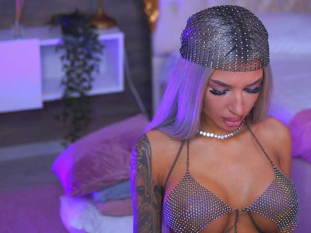JuicyJessye live cam on BongaCams