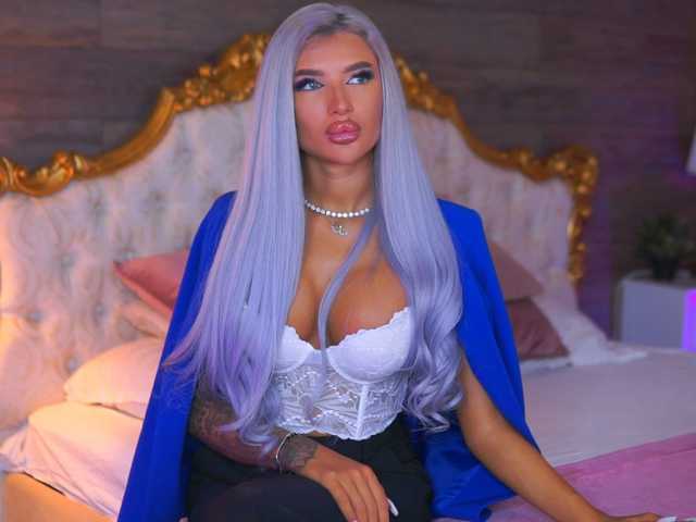 JuicyJessye live cam on BongaCams