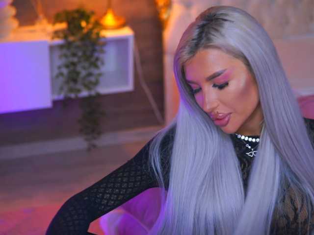 JuicyJessye live cam on BongaCams