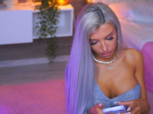JuicyJessye live cam on BongaCams