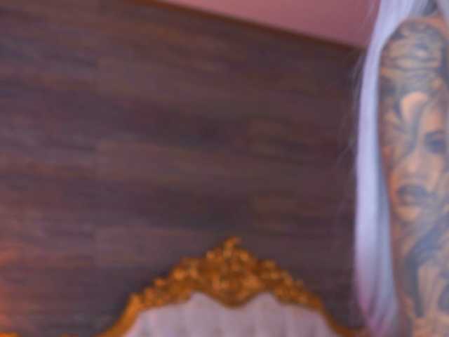  JuicyJessye chat room