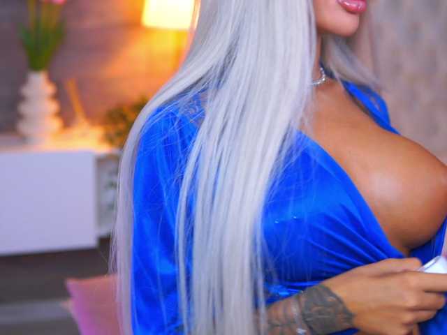 JuicyJessye live cam on BongaCams