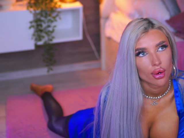 JuicyJessye live cam on BongaCams