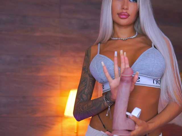 JuicyJessye live cam on BongaCams
