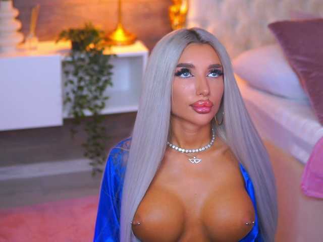 JuicyJessye live cam on BongaCams