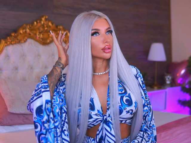 JuicyJessye live webcam show