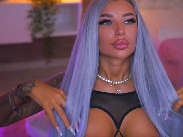 JuicyJessye live cam on BongaCams