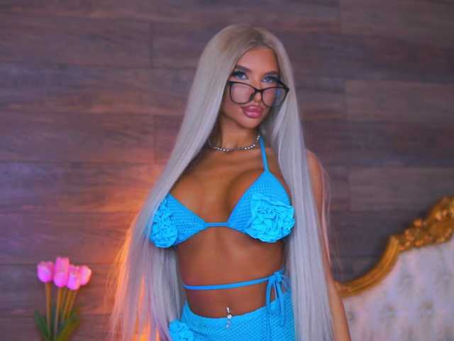 JuicyJessye live cam on BongaCams
