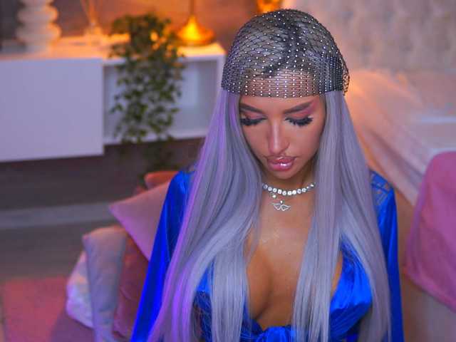 JuicyJessye live cam on BongaCams