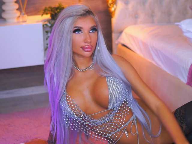 JuicyJessye live cam on BongaCams