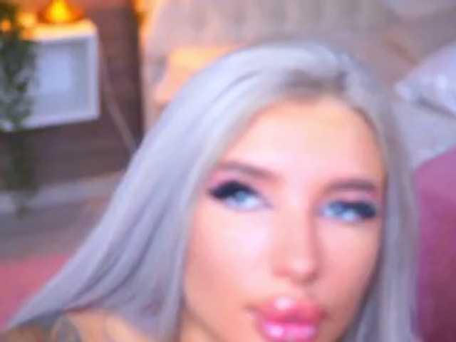 JuicyJessye live cam on BongaCams