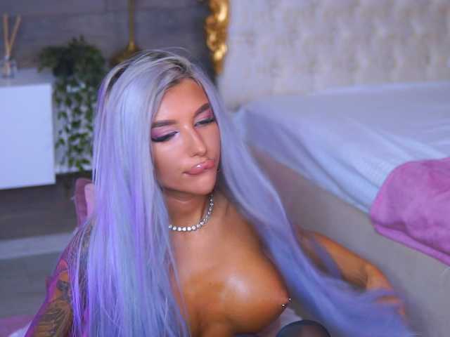 JuicyJessye live cam on BongaCams