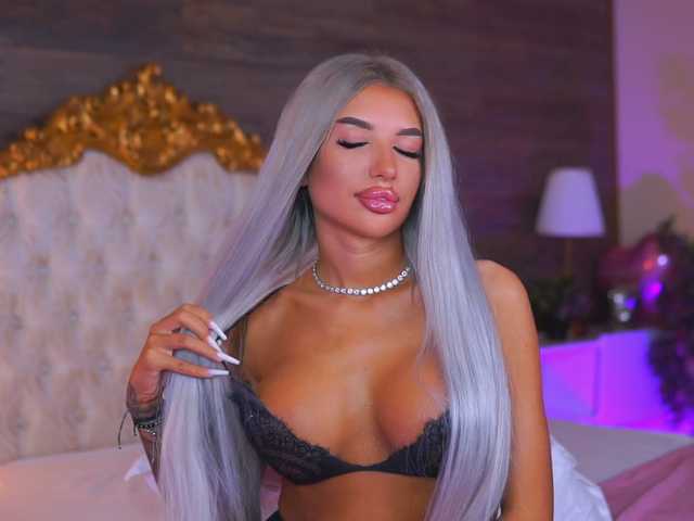 JuicyJessye live cam on BongaCams
