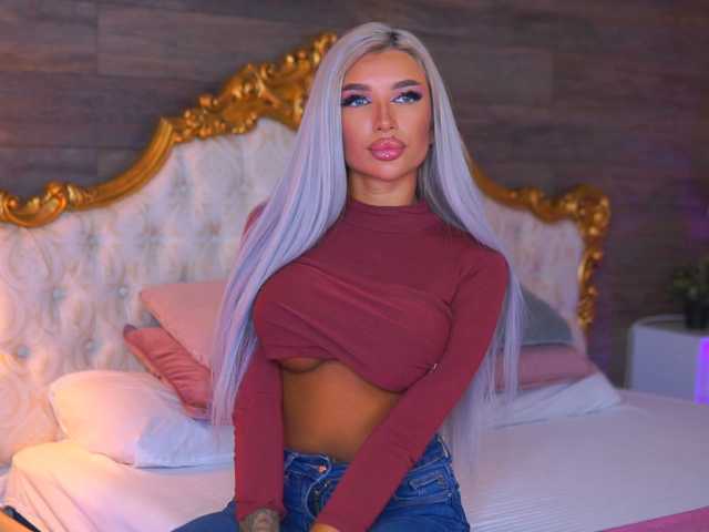 JuicyJessye live cam on BongaCams
