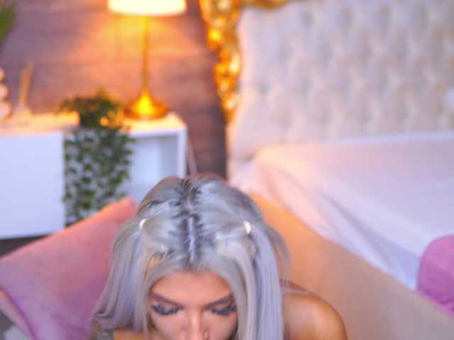JuicyJessye live cam on BongaCams