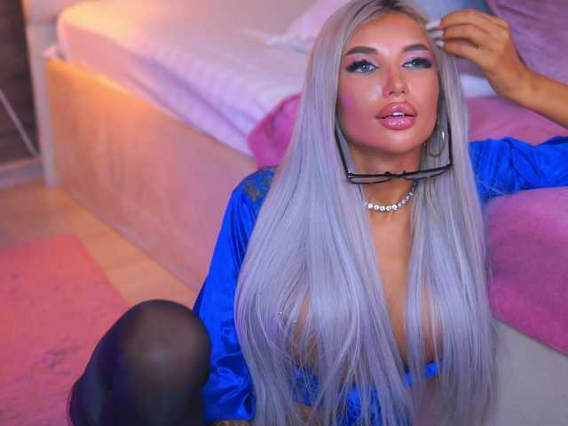 JuicyJessye live cam on BongaCams