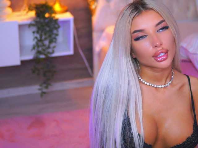 JuicyJessye live cam on BongaCams