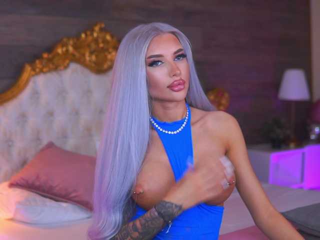 JuicyJessye's BongaCams show and profile