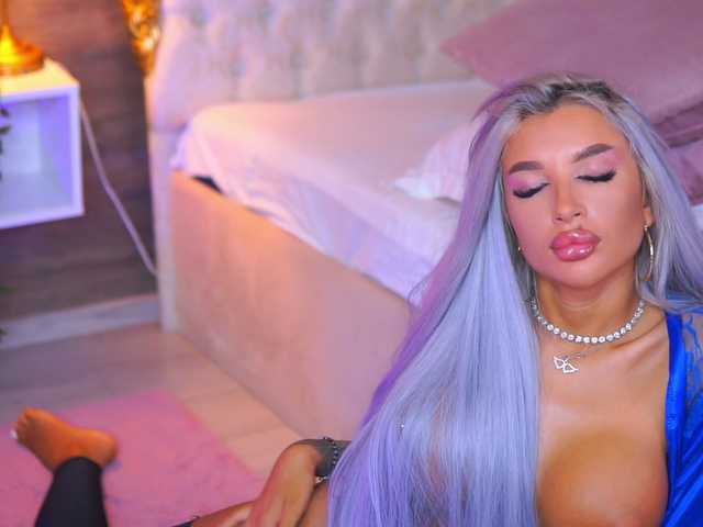 JuicyJessye live cam on BongaCams