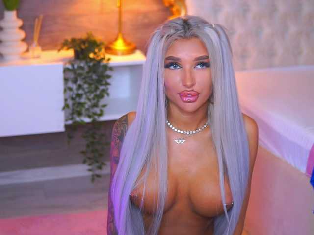 JuicyJessye live cam on BongaCams