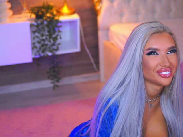 JuicyJessye live cam on BongaCams