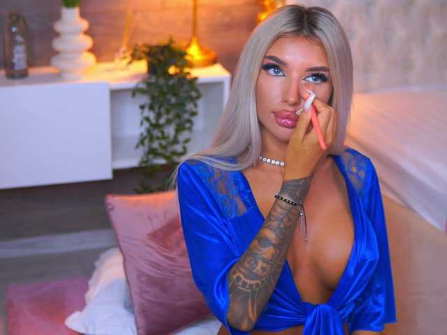 JuicyJessye live cam on BongaCams