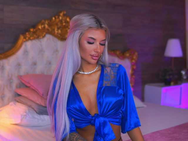 JuicyJessye live cam on BongaCams