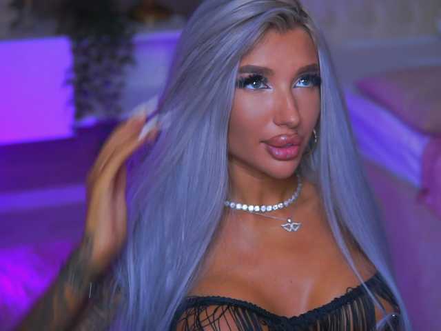 JuicyJessye live cam on BongaCams