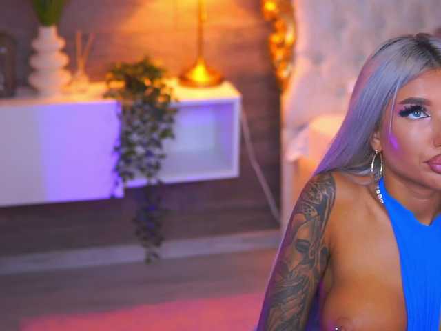 JuicyJessye live cam on BongaCams