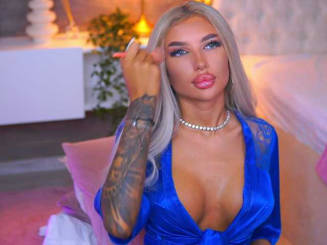 JuicyJessye live cam on BongaCams