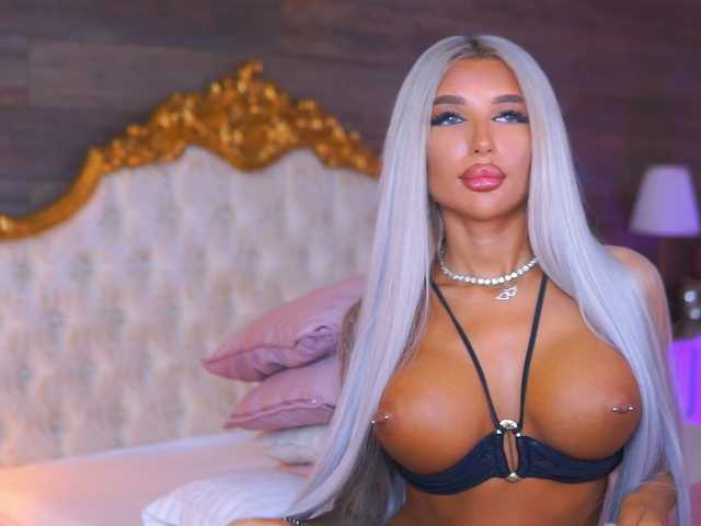 JuicyJessye live cam on BongaCams