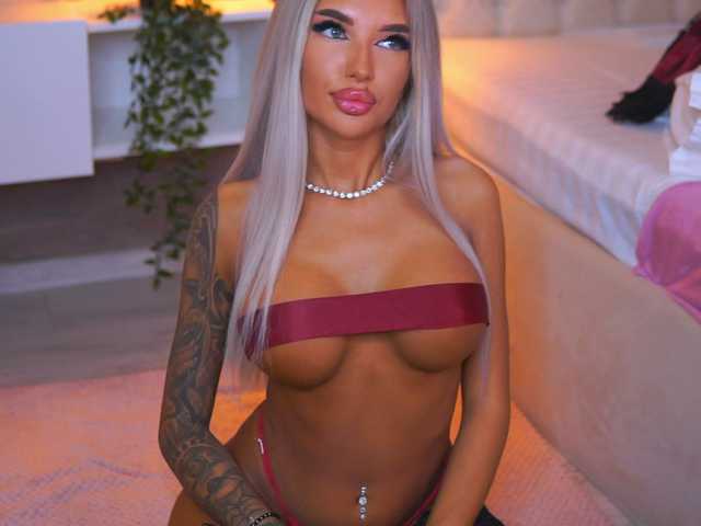 JuicyJessye live cam on BongaCams