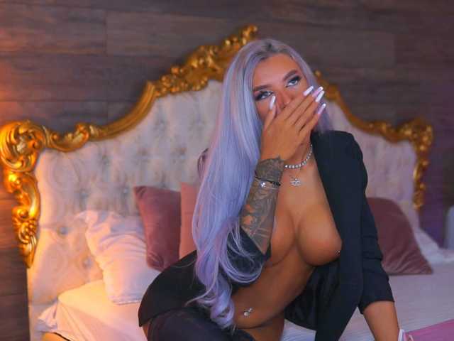 JuicyJessye live cam on BongaCams