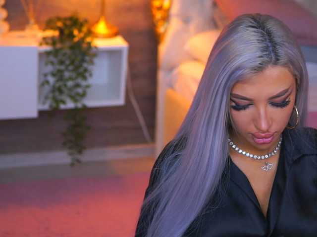 JuicyJessye live cam on BongaCams