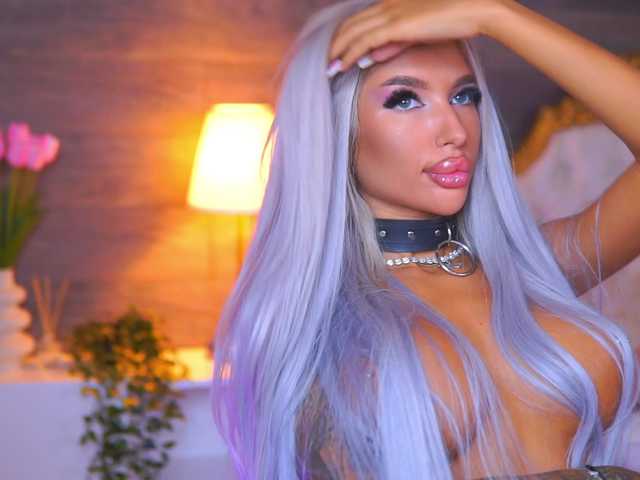 JuicyJessye live cam on BongaCams