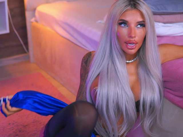 JuicyJessye live cam on BongaCams