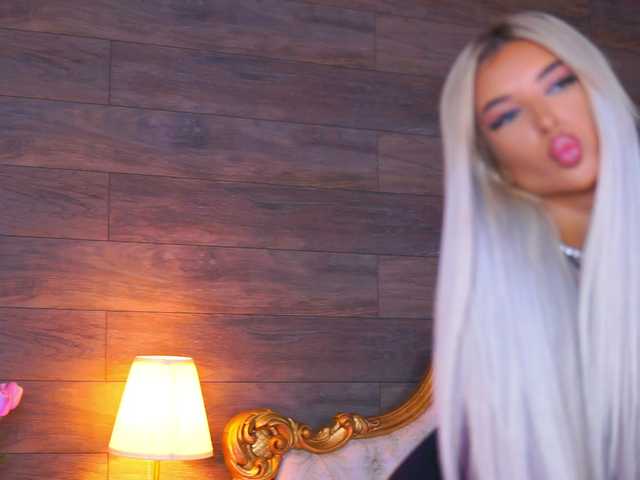 JuicyJessye live cam on BongaCams