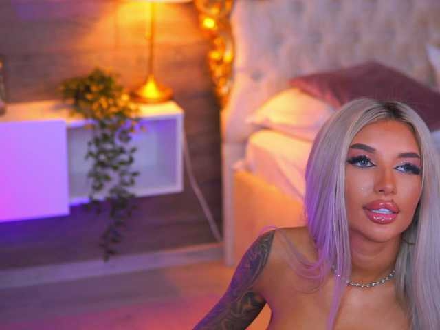 JuicyJessye live cam on BongaCams