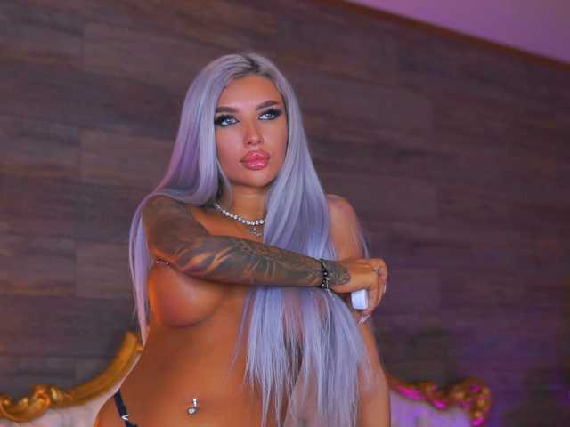 JuicyJessye live cam on BongaCams