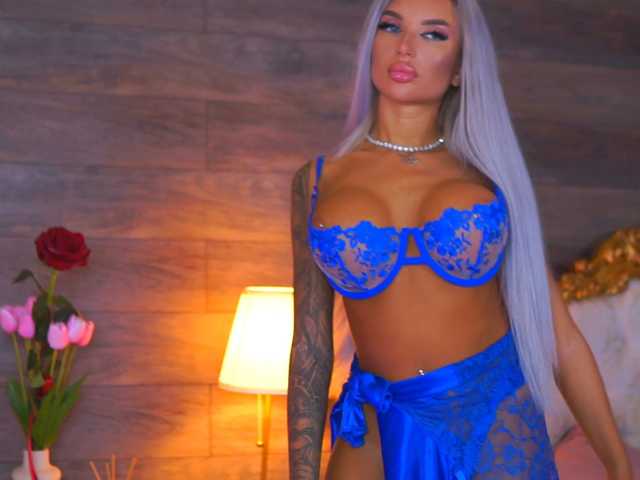 JuicyJessye live cam on BongaCams