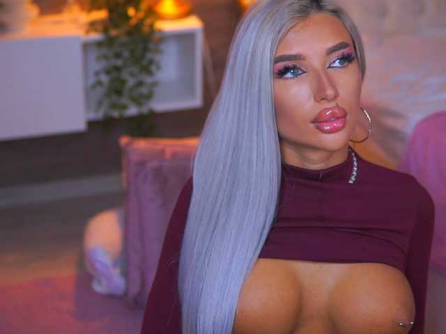 JuicyJessye live cam on BongaCams