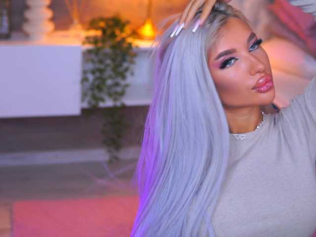 JuicyJessye live cam on BongaCams