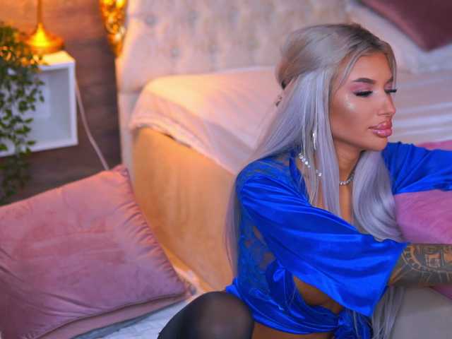 JuicyJessye live cam on BongaCams