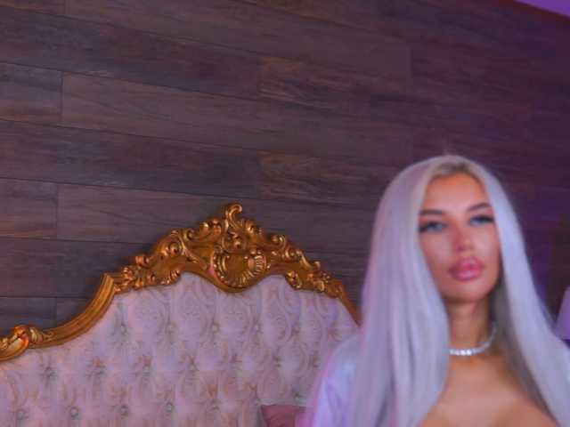  JuicyJessye chat room