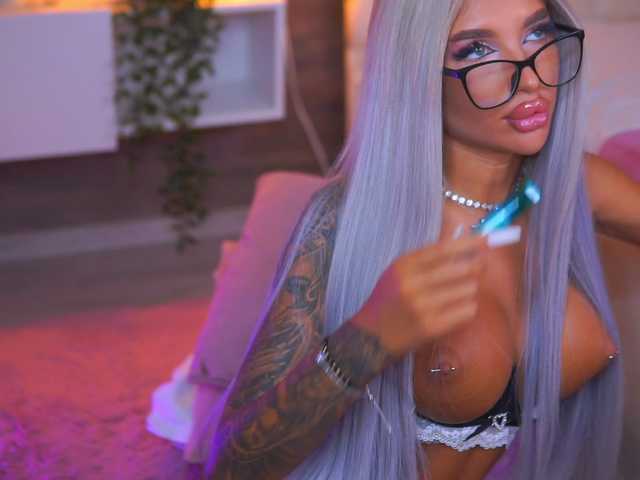 JuicyJessye live cam on BongaCams