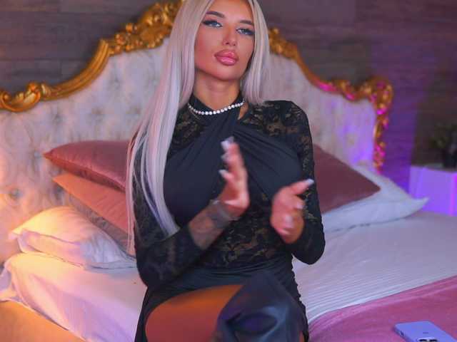 JuicyJessye live cam on BongaCams
