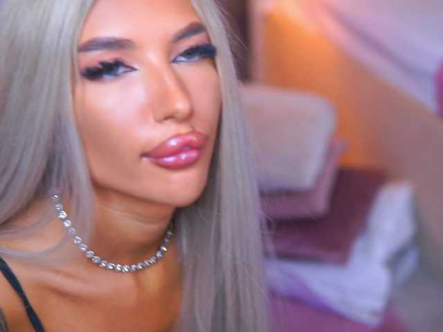 JuicyJessye live cam on BongaCams