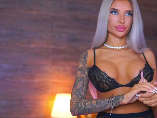  JuicyJessye chat room