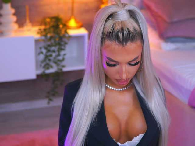 JuicyJessye live cam on BongaCams