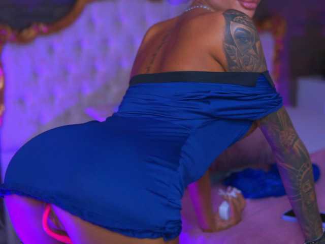 JuicyJessye live cam on BongaCams